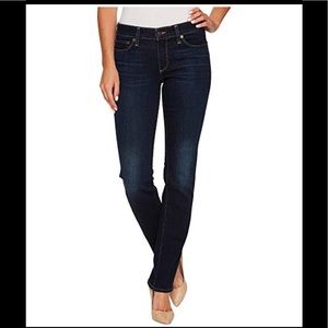 Lucky Brand Sweet’ N Straight Size 6/28 reg